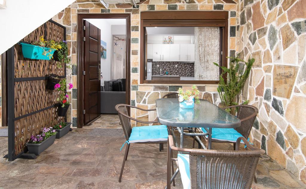 Simon King Apartment Vourvourou Exterior photo